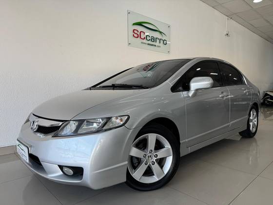 HONDA CIVIC 1.8 LXS 16V FLEX 4P AUTOMÁTICO HONDA CIVIC 1.8 LXS 16V FLEX 4P AUTOMÁTICO